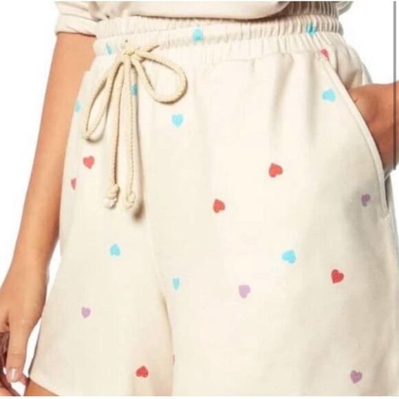 Wildfox Lounge Set Sweatshirt & Shorts Oatmeal Hearts XXL NWT$160 - Picture 4 of 7